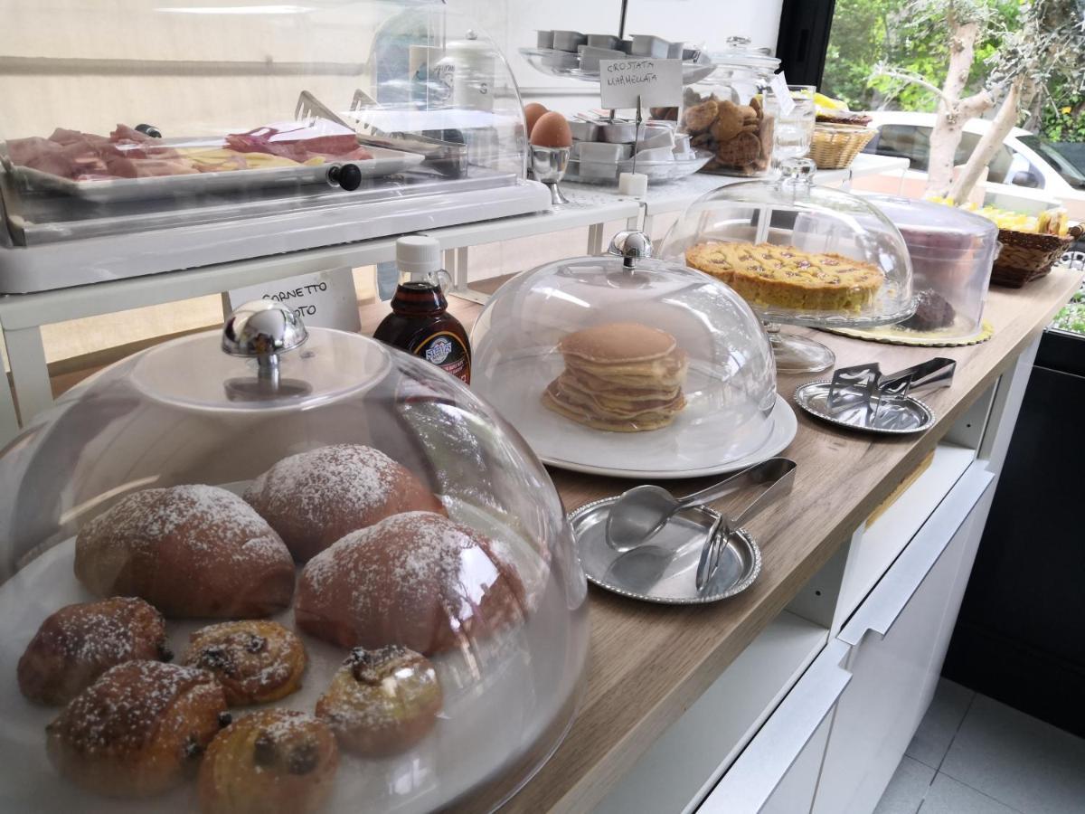 Hotel Iride Suite & Breakfast- Ideale Per Famiglie E Coppie Ричоне Екстериор снимка