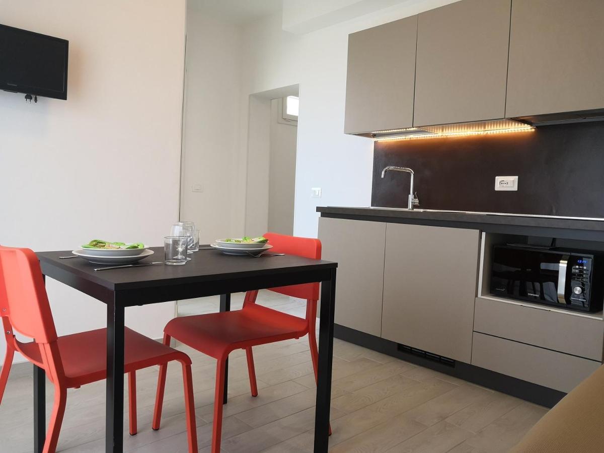 Hotel Iride Suite & Breakfast- Ideale Per Famiglie E Coppie Ричоне Екстериор снимка