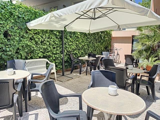 Hotel Iride Suite & Breakfast- Ideale Per Famiglie E Coppie Ричоне Екстериор снимка