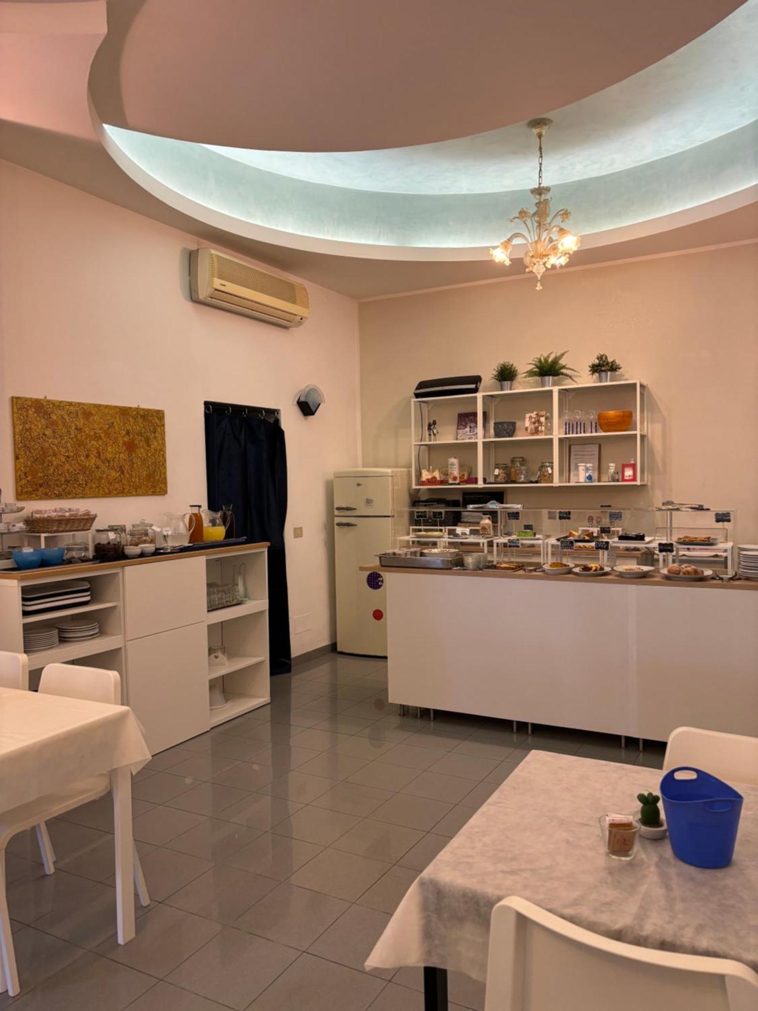 Hotel Iride Suite & Breakfast- Ideale Per Famiglie E Coppie Ричоне Екстериор снимка