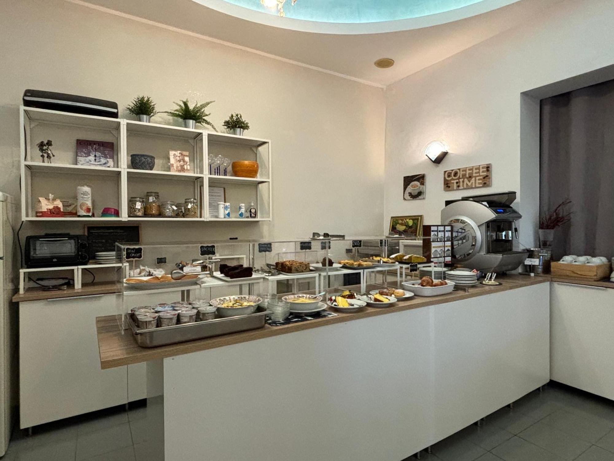 Hotel Iride Suite & Breakfast- Ideale Per Famiglie E Coppie Ричоне Екстериор снимка